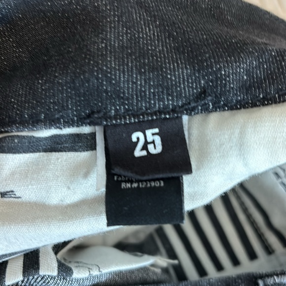 William Rast Jeans - Picture 5 of 9